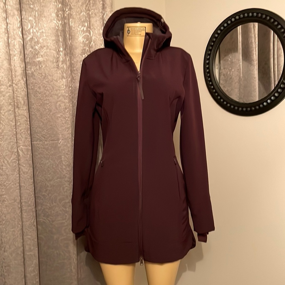 Deep purple fleece-lined polyester jacket